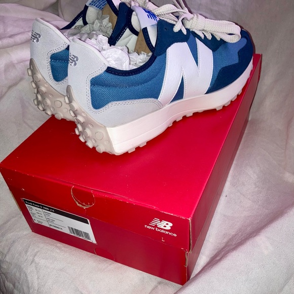 New Balance Navy and White VINTAGE 327 Athletic Shoes - Picture 2 of 10